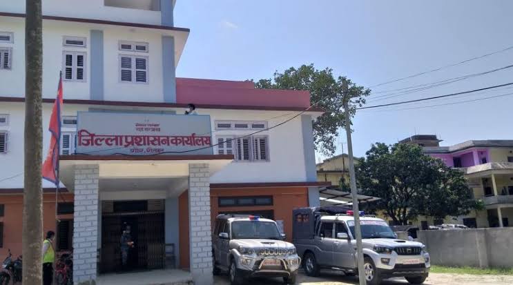 रौतहटमा सुर्तीजन्य पदार्थ बिक्रीमा प्रशासनको कडाइ, विद्यालय–अस्पतालको १०० मिटरभित्र बिक्री गर्न रोक
