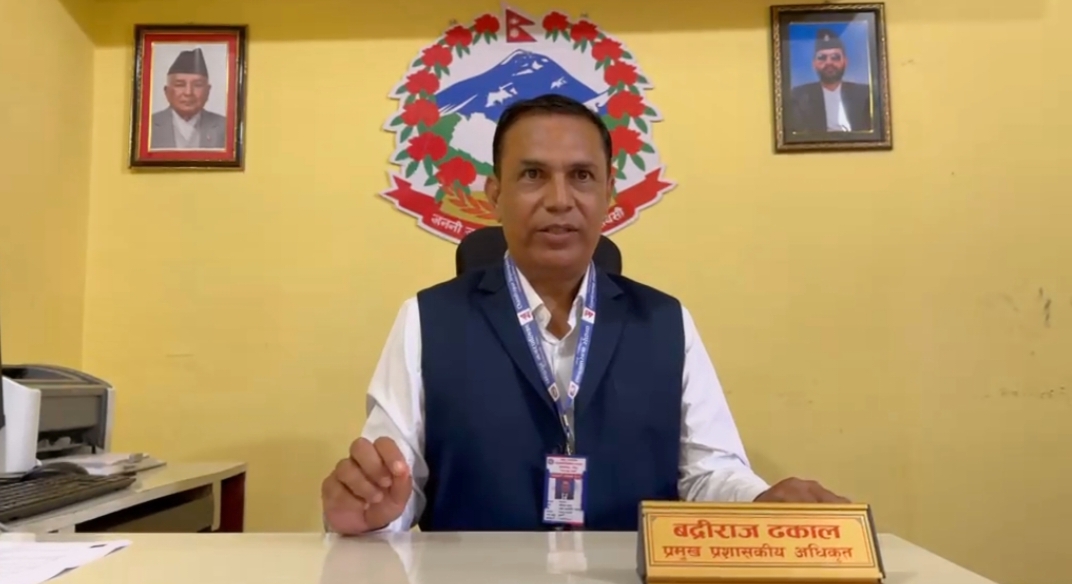बद्रीराज ढकालको नेतृत्वमा चन्द्रपुरमा प्रशासनिक सुधारको पहल, विकासमा जनप्रतिनिधि र नागरिकसँग सहकार्यमा जोड